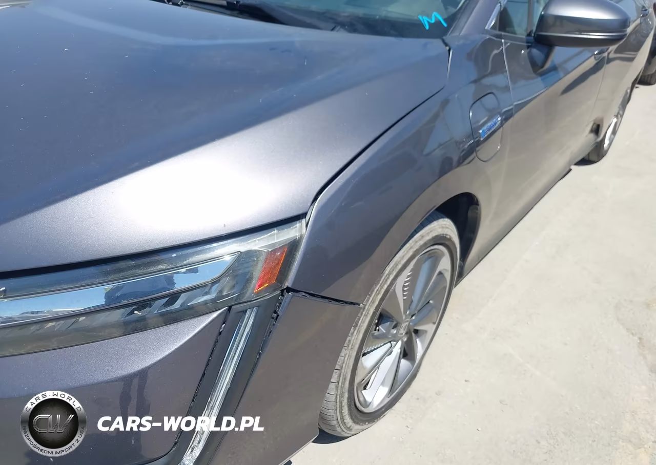 2018 Honda Clarity Plug-In Hybrid Touring VIN:JHMZC5F38JC008729 - 14
