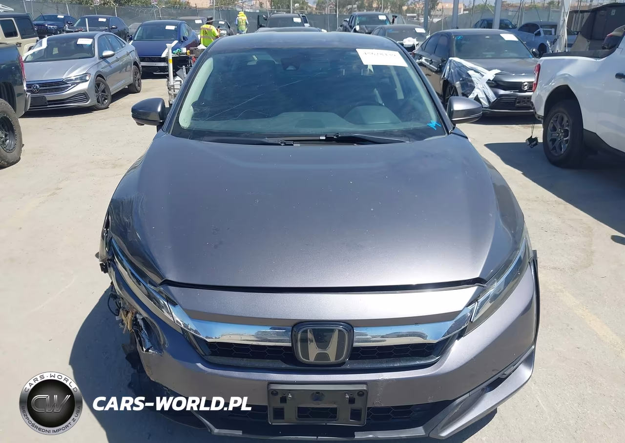 2018 Honda Clarity Plug-In Hybrid Touring VIN:JHMZC5F38JC008729 - 16