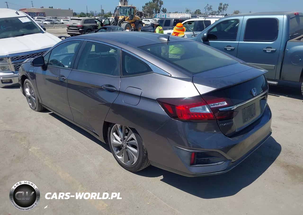 2018 Honda Clarity Plug-In Hybrid Touring VIN:JHMZC5F38JC008729 - 3