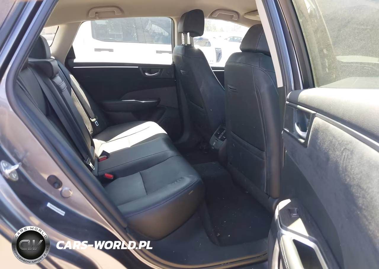 2018 Honda Clarity Plug-In Hybrid Touring VIN:JHMZC5F38JC008729 - 8