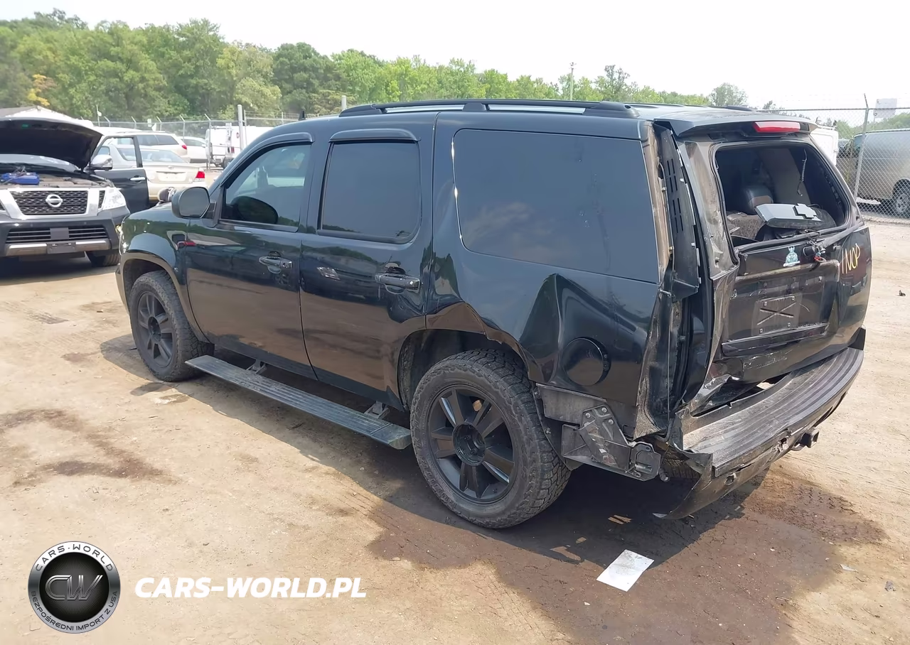 2010 Chevrolet Tahoe Ltz VIN:1GNUKCE06AR177498 - 3