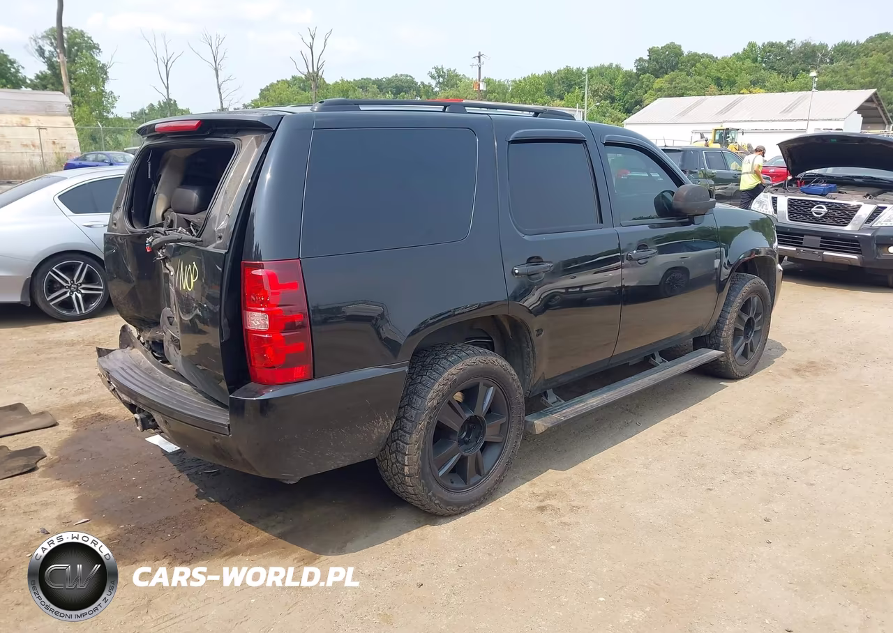 2010 Chevrolet Tahoe Ltz VIN:1GNUKCE06AR177498 - 4