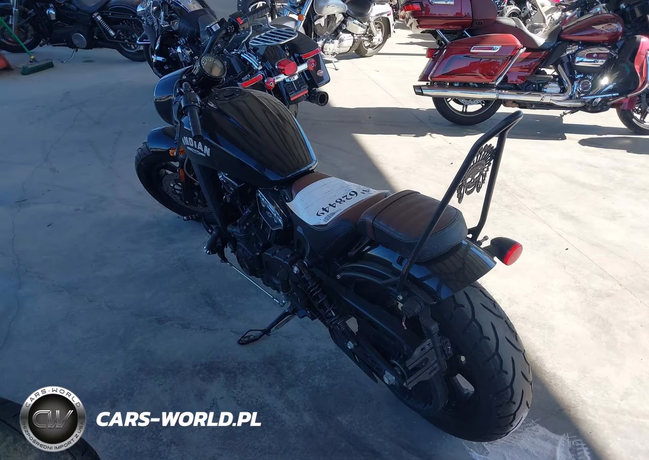 2021 Indian Motorcycle Co. Scout Bobber VIN:56KMTB000M3166523 - 3