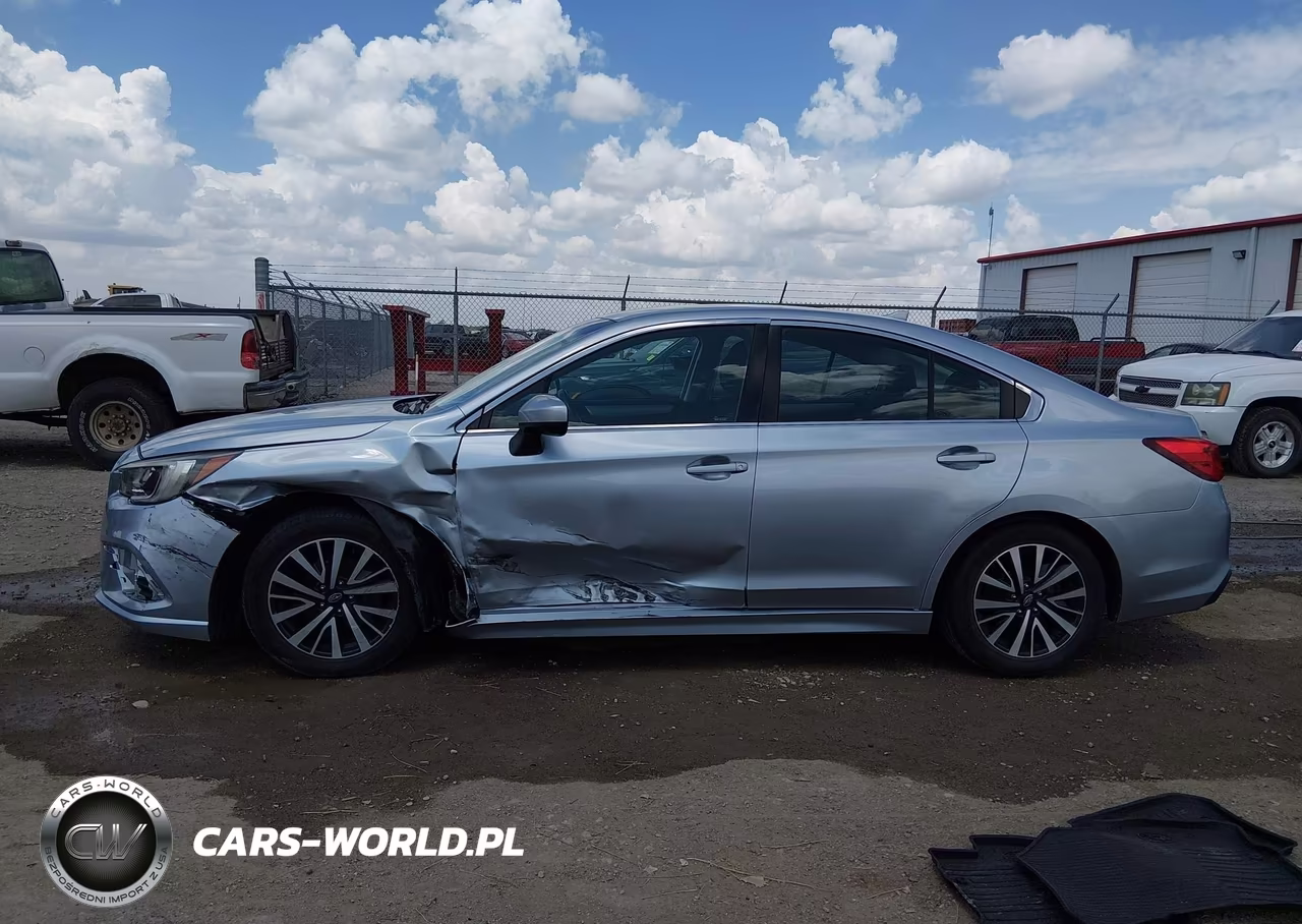 2018 Subaru Legacy 2.5I Premium VIN:4S3BNAC69J3040593 - 14