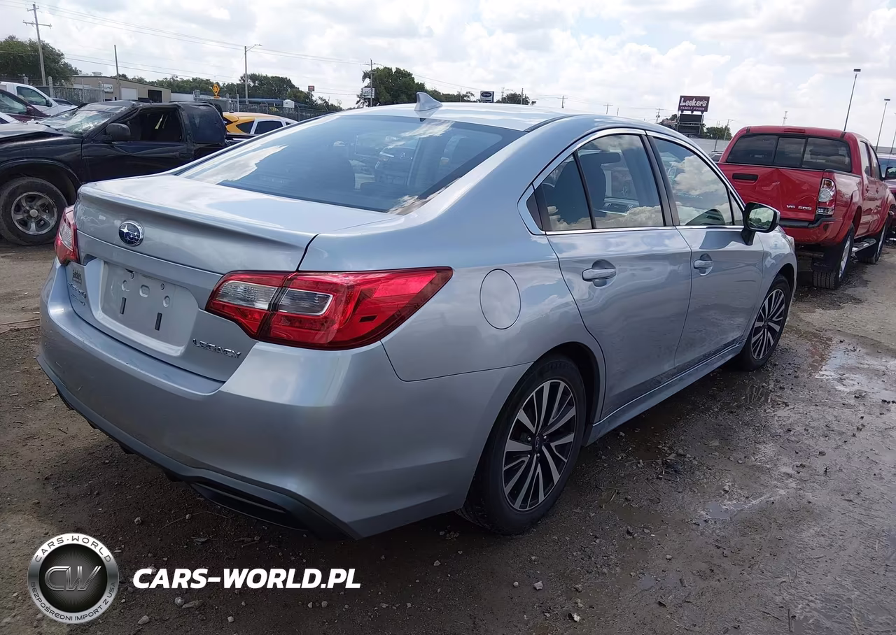 2018 Subaru Legacy 2.5I Premium VIN:4S3BNAC69J3040593 - 4