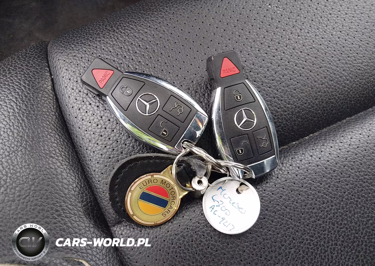 2010 Mercedes-Benz C 300 Luxury-Sport VIN:WDDGF5EB6AA392326 - 11