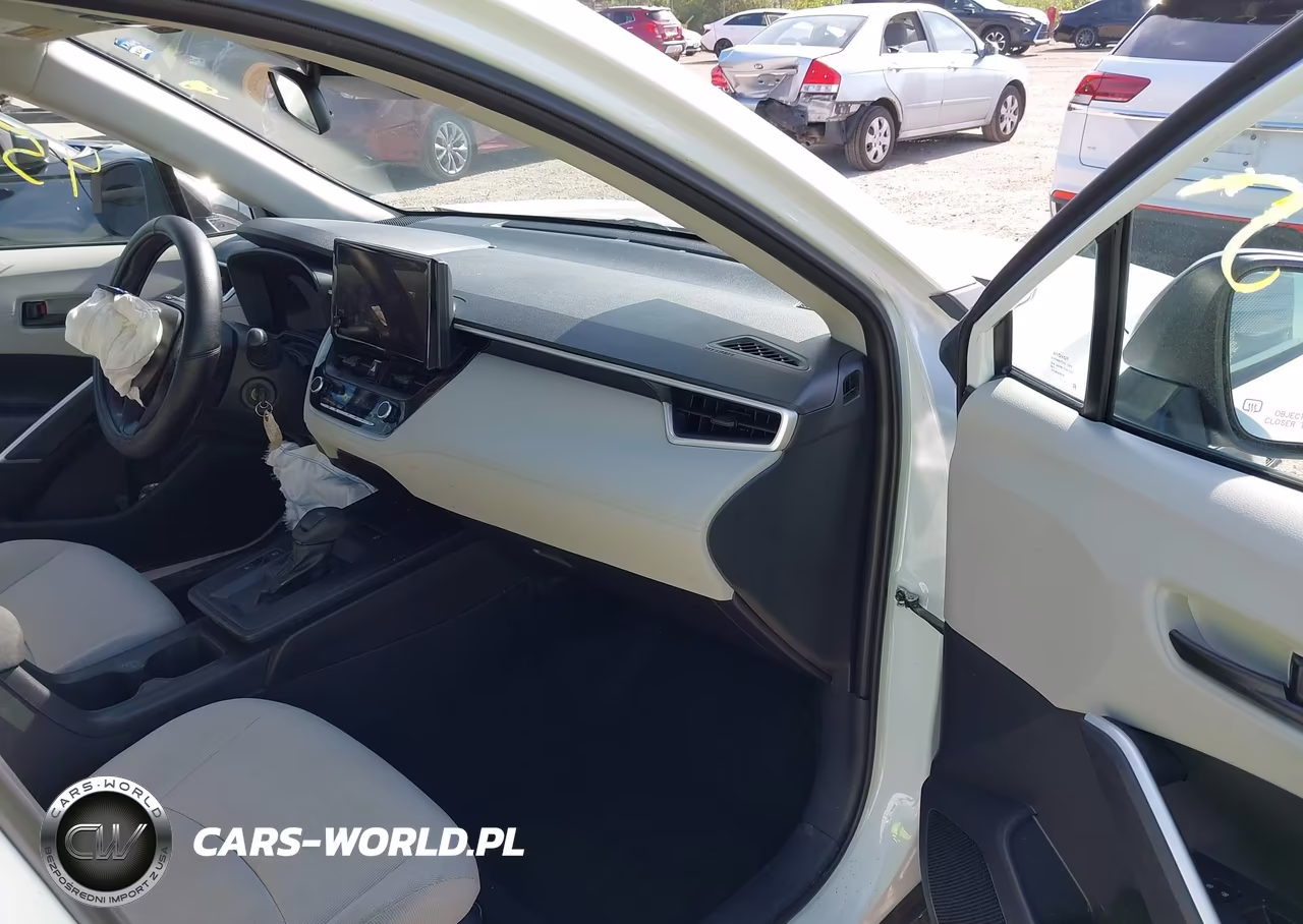 2026 Toyota Corolla Cross L VIN:7MUAAABGXTV151811 - 5