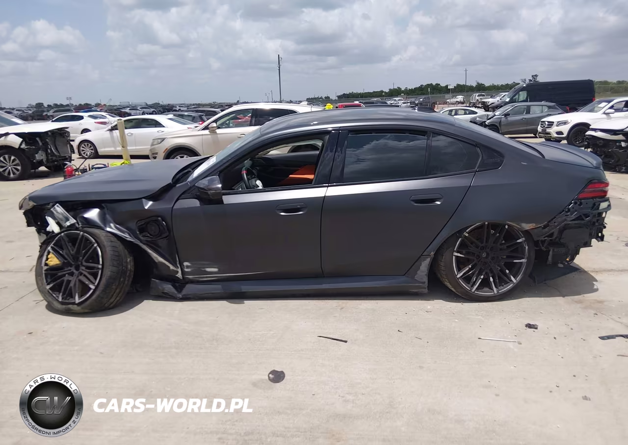 2026 BMW M5 VIN:WBS83FK00TCV72241 - 14