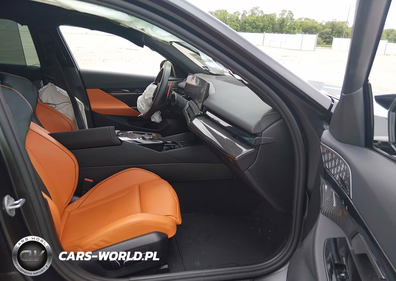 2026 BMW M5 VIN:WBS83FK00TCV72241 - 5