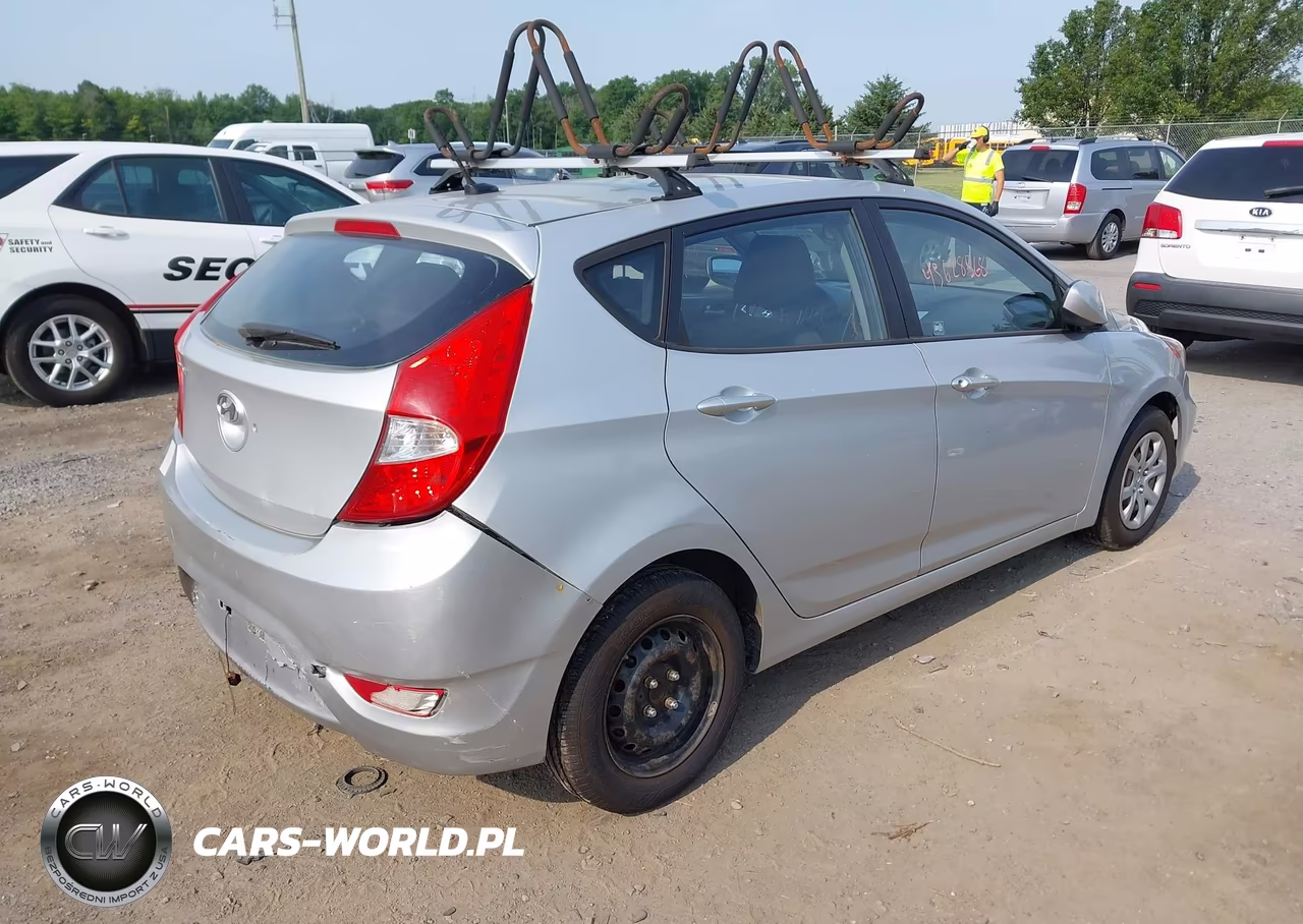 2012 Hyundai Accent Gs VIN:KMHCT5AE9CU043627 - 4