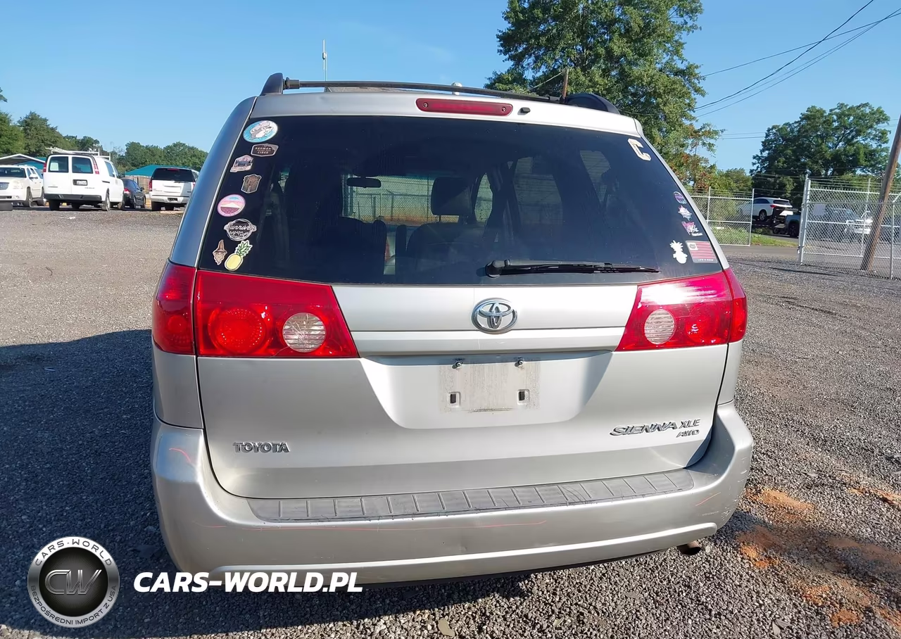 2009 Toyota Sienna Xle VIN:5TDBK22C69S027588 - 16
