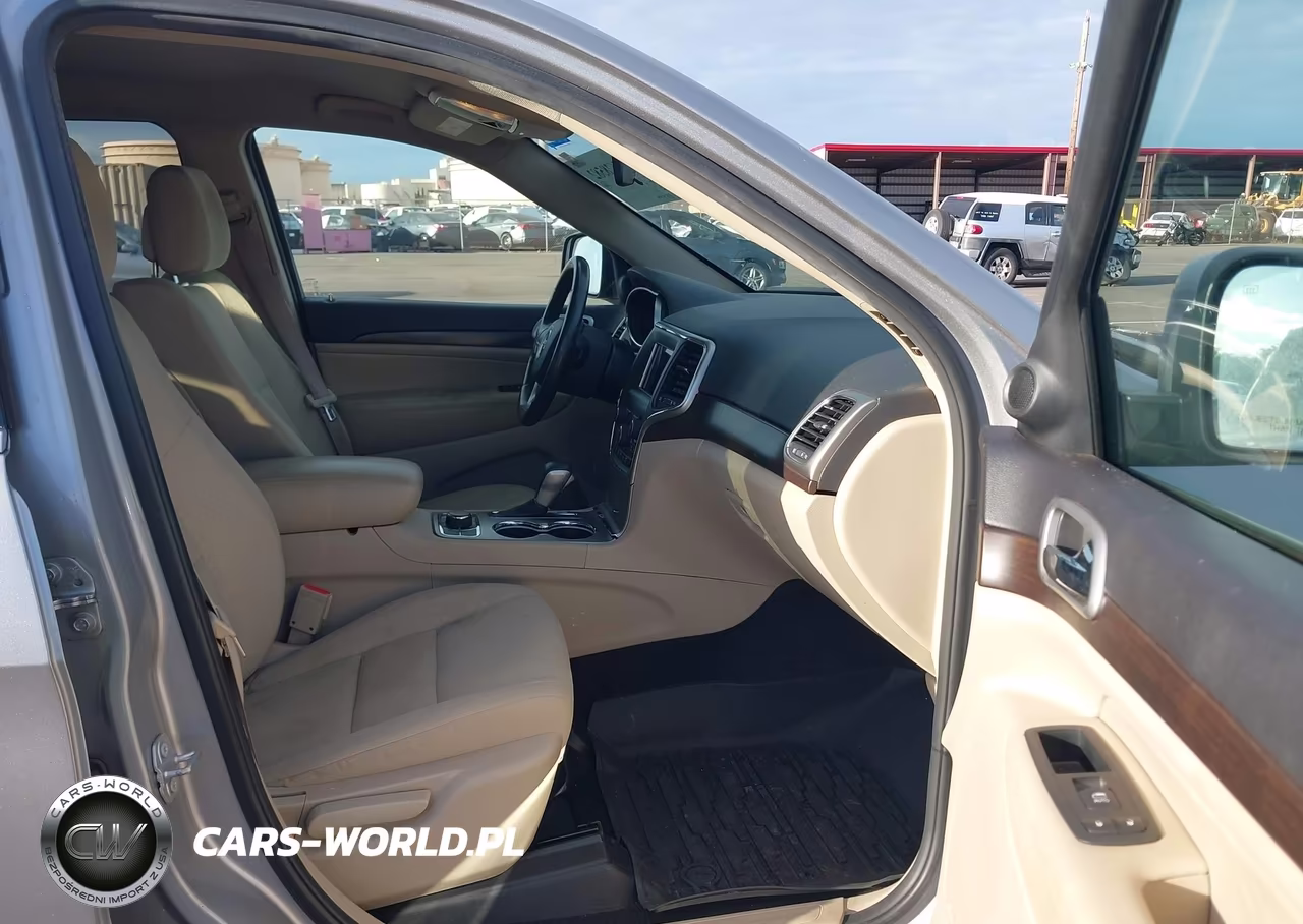 2018 Jeep Grand Cherokee Laredo E 4X4 VIN:1C4RJFAG4JC452598 - 5