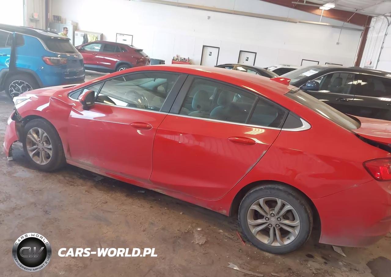 2019 Chevrolet Cruze Lt VIN:1G1BE5SMXK7122861 - 3