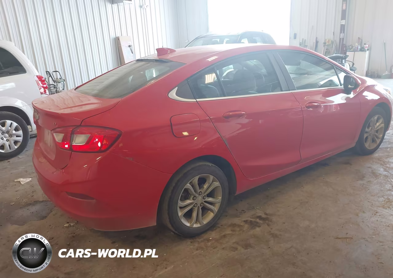 2019 Chevrolet Cruze Lt VIN:1G1BE5SMXK7122861 - 4