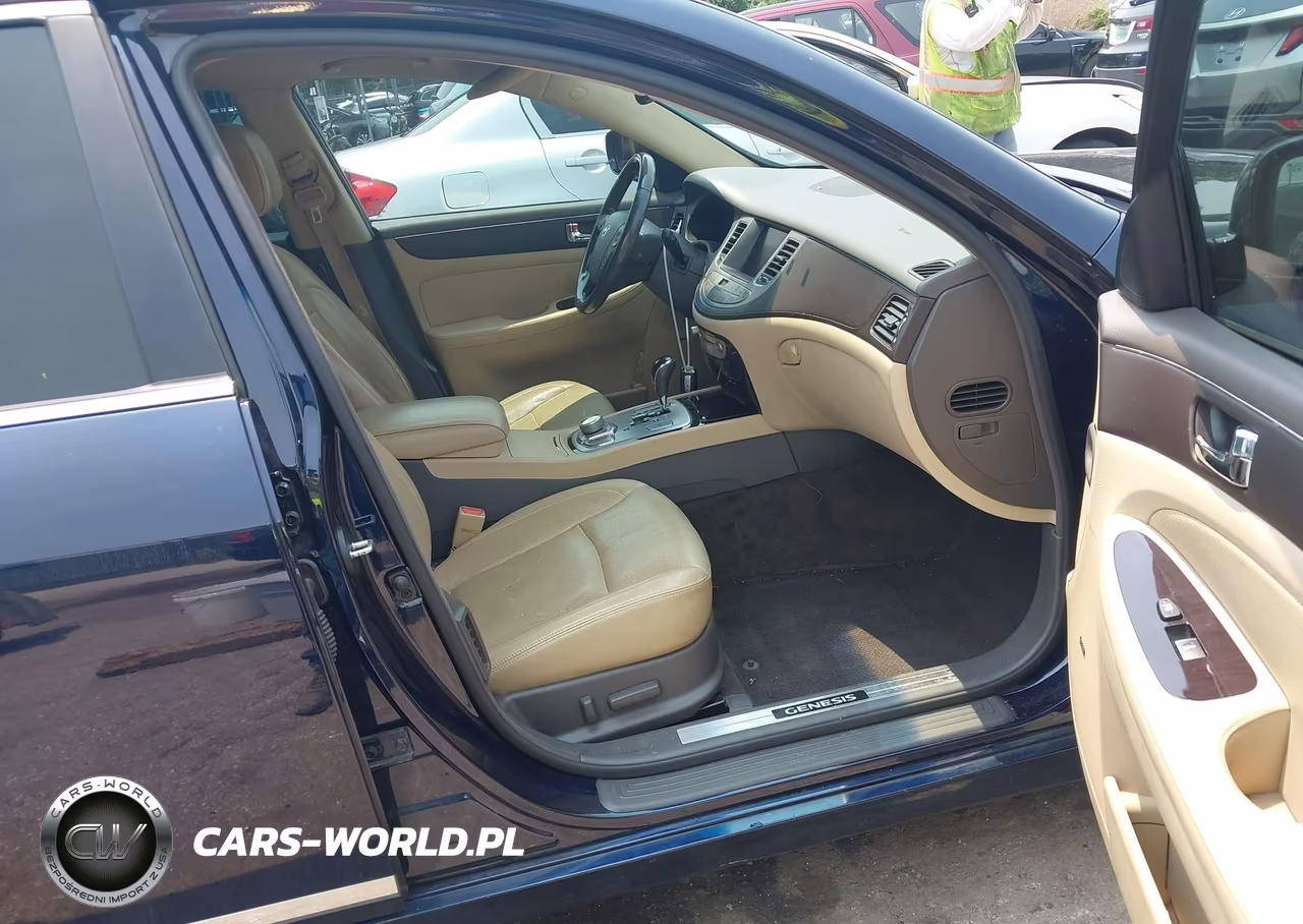 2010 Hyundai Genesis 4.6 VIN:KMHGC4DF9AU085549 - 5