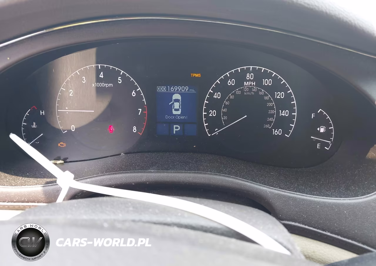 2010 Hyundai Genesis 4.6 VIN:KMHGC4DF9AU085549 - 7