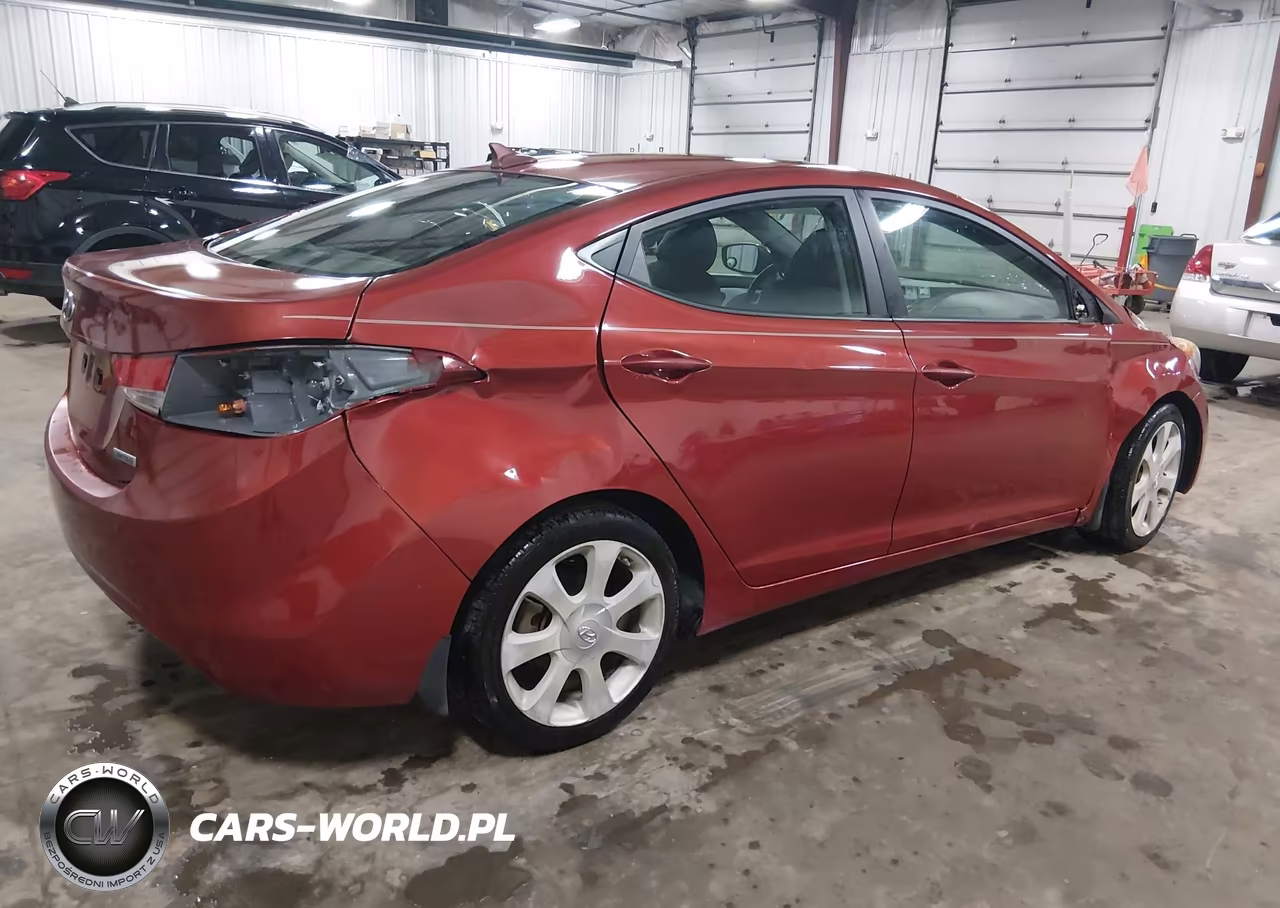 2013 Hyundai Elantra Limited VIN:KMHDH4AE5DU596292 - 4