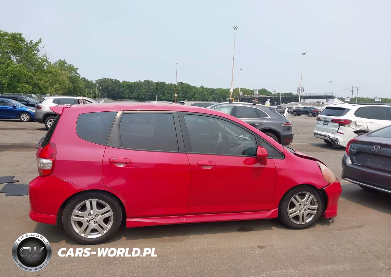 2007 Honda Fit Sport VIN:JHMGD386X7S024607 - 13