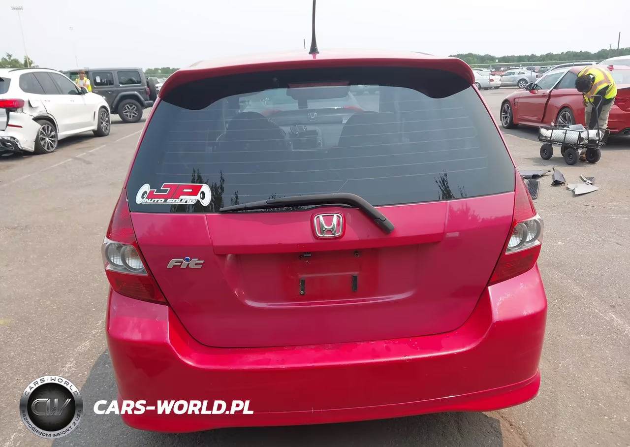 2007 Honda Fit Sport VIN:JHMGD386X7S024607 - 16