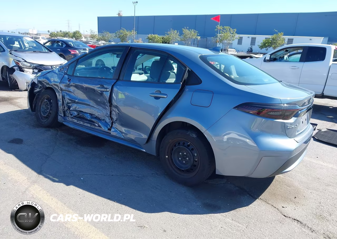 2020 Toyota Corolla Le VIN:5YFEPRAE3LP063538 - 3