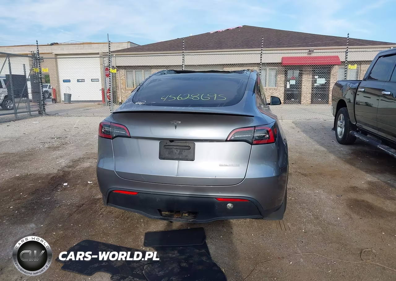2024 Tesla Model Y Performance Dual Motor All-Wheel Drive VIN:7SAYGDEF5RA309948 - 15