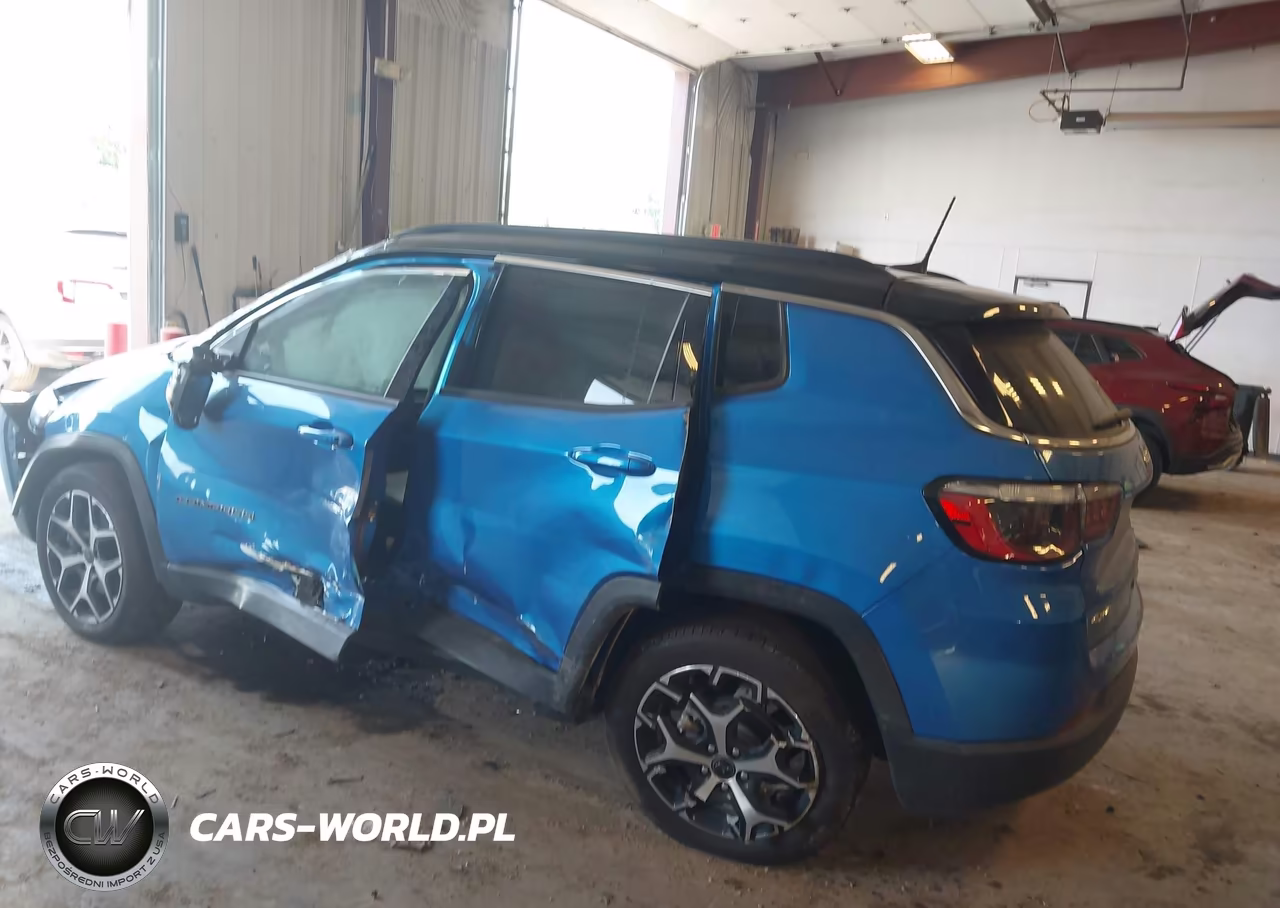 2025 Jeep Compass Limited 4X4 VIN:3C4NJDCN2ST585140 - 3