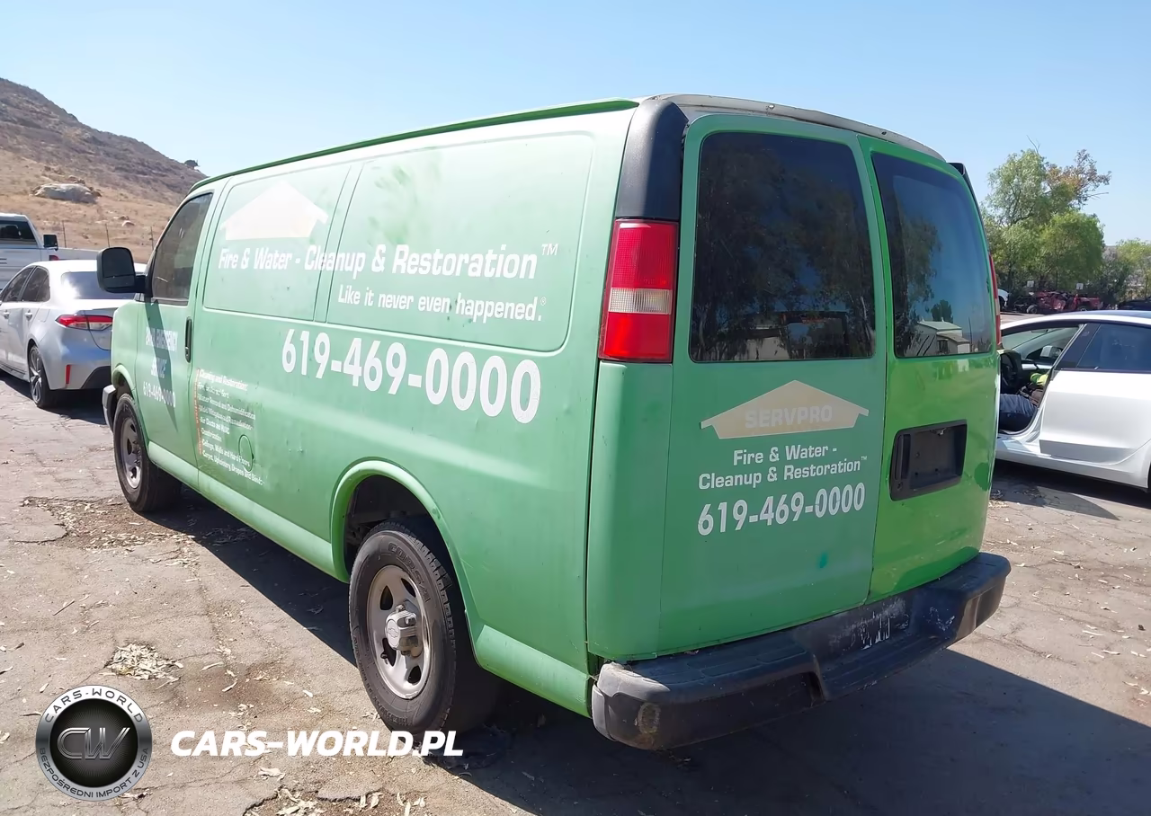 2008 Chevrolet Express Work Van VIN:1GCFG15X581157529 - 3