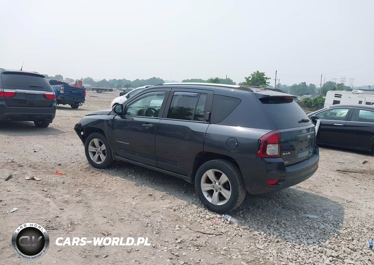 2014 Jeep Compass Sport VIN:1C4NJDBB4ED731037 - 3