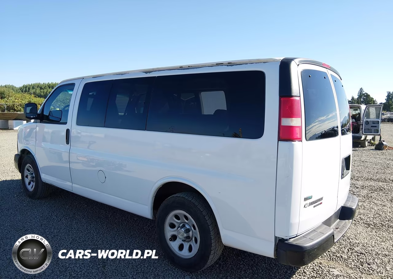 2011 Chevrolet Express 1500 Ls VIN:1GNSHBF49B1114705 - 3