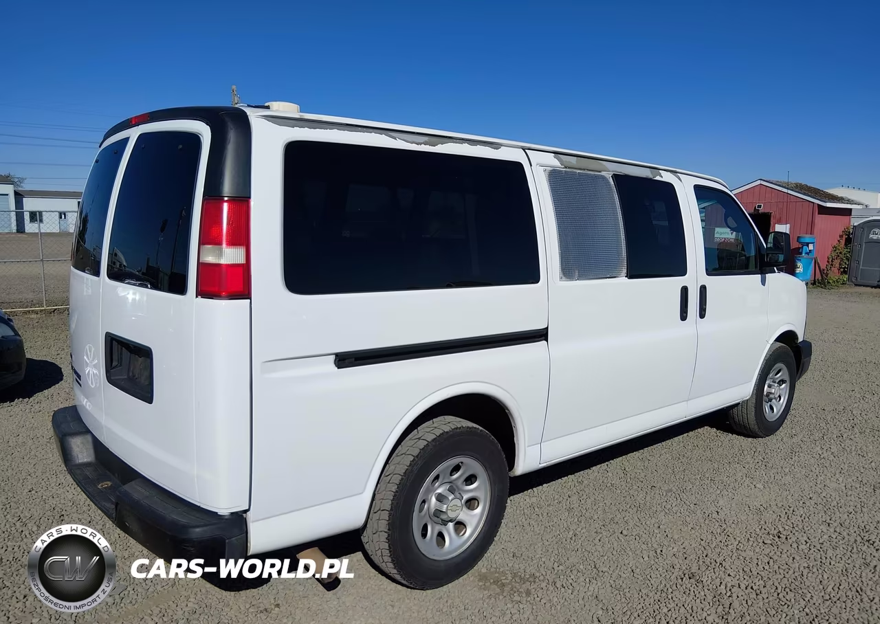 2011 Chevrolet Express 1500 Ls VIN:1GNSHBF49B1114705 - 4