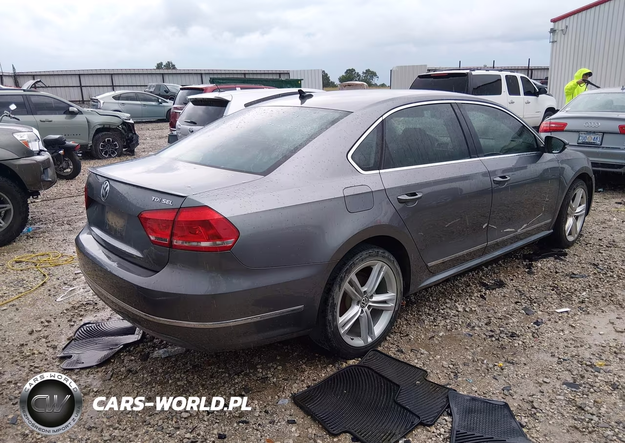2012 Volkswagen Passat 2.0L Tdi Sel Premium VIN:1VWCN7A31CC098004 - 4