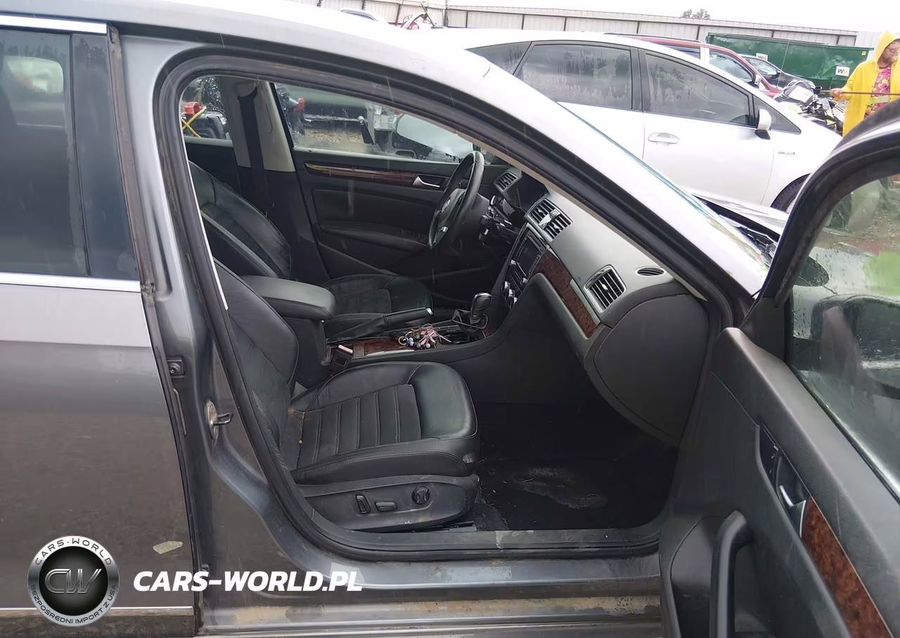 2012 Volkswagen Passat 2.0L Tdi Sel Premium VIN:1VWCN7A31CC098004 - 5