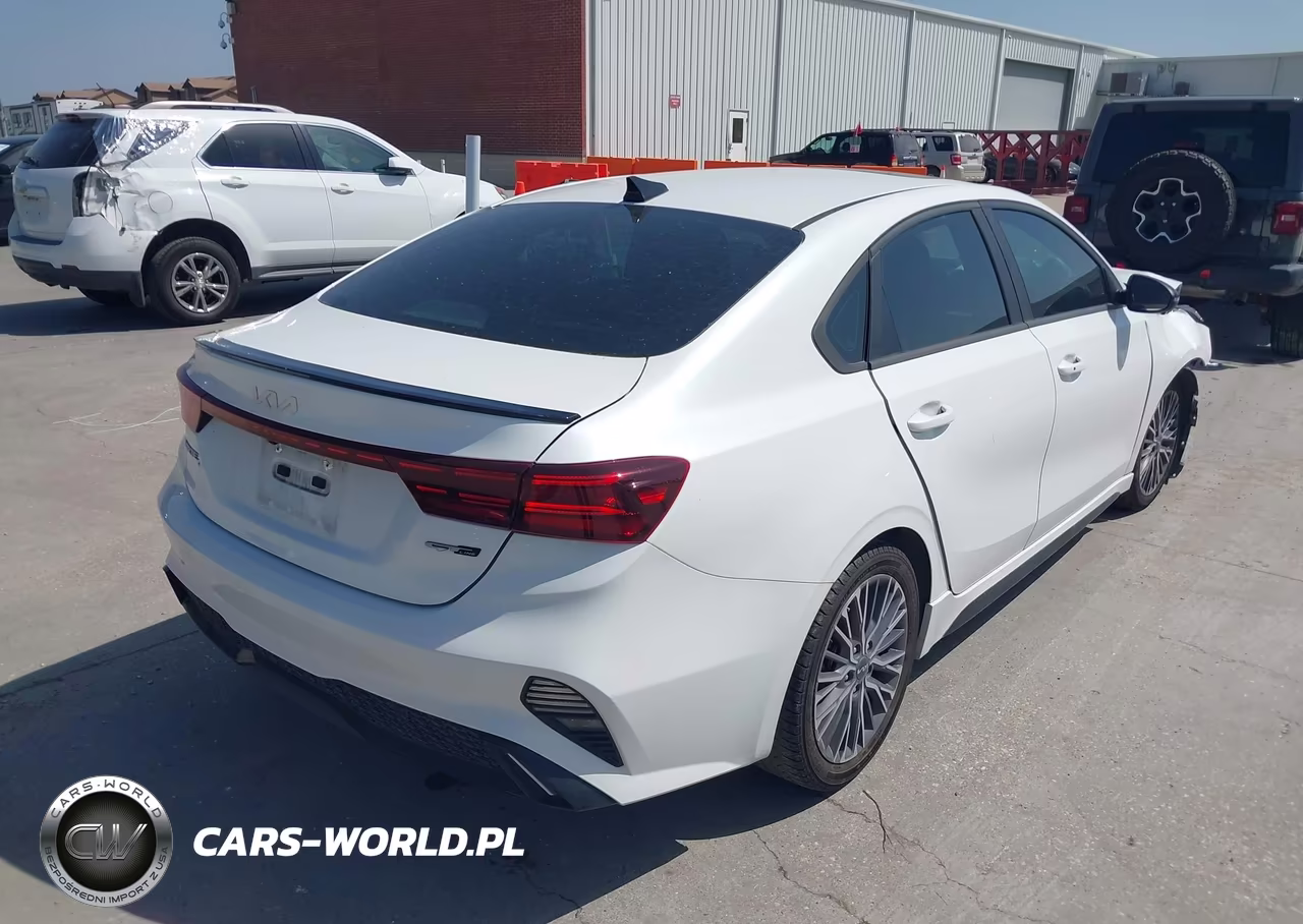 2023 Kia Forte Gt-Line VIN:3KPF54ADXPE518719 - 4
