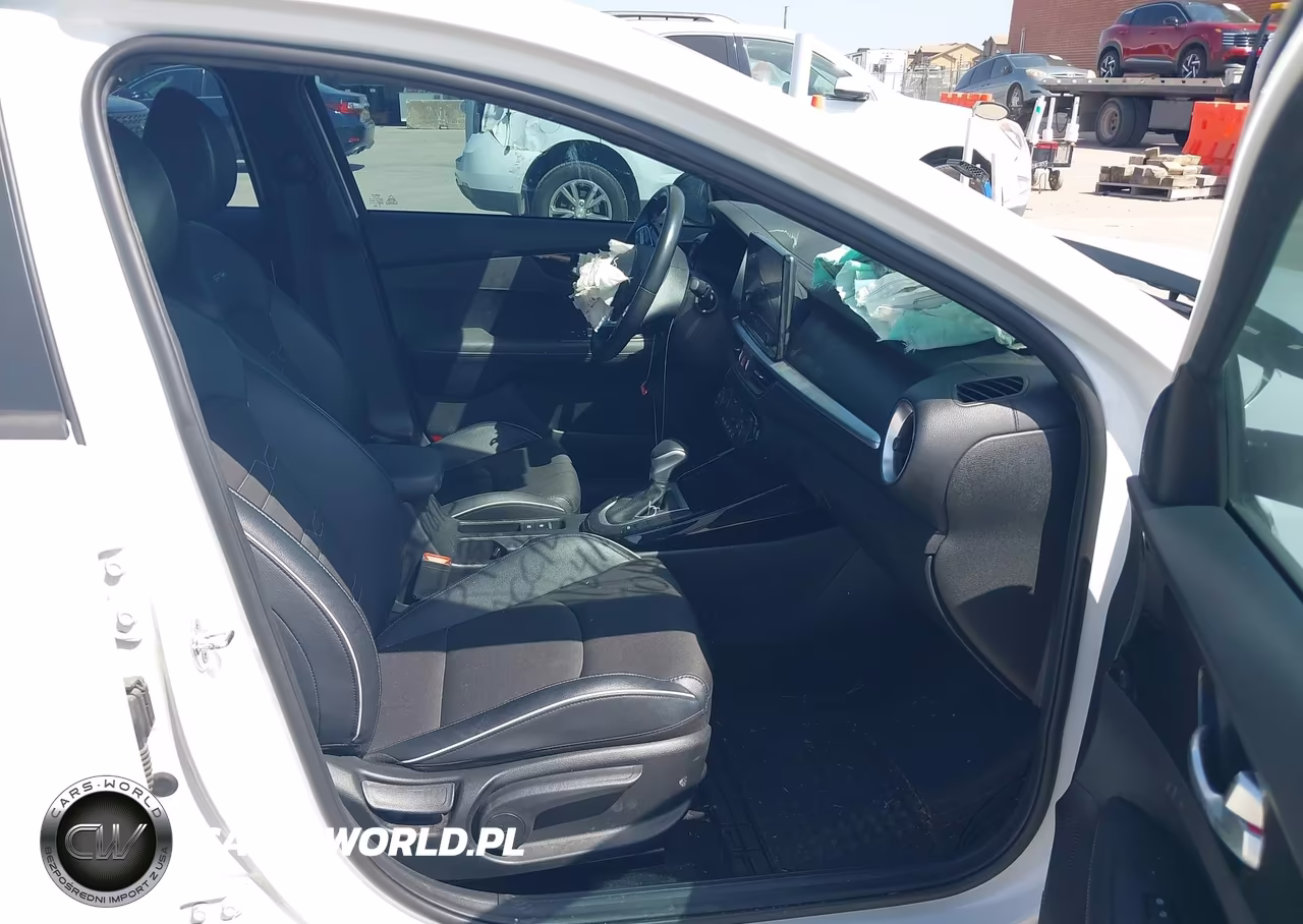 2023 Kia Forte Gt-Line VIN:3KPF54ADXPE518719 - 5