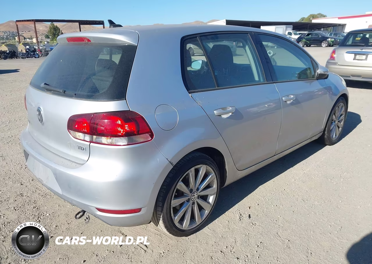 2013 Volkswagen Golf 2.0L Tdi 4-Door VIN:WVWDM7AJ3DW131688 - 4
