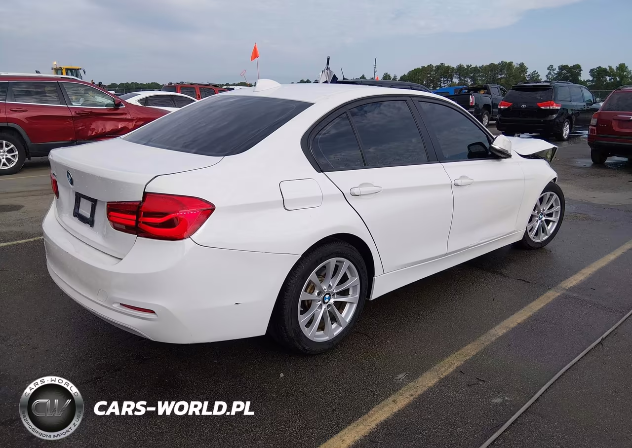 2016 BMW 320I xDrive VIN:WBA8A3C55GK688713 - 4