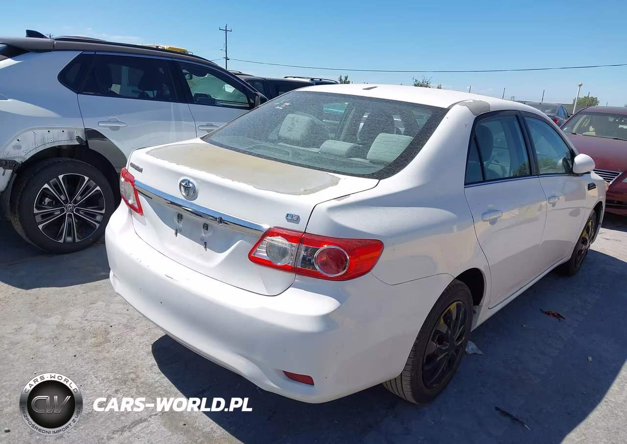 2013 Toyota Corolla Le VIN:5YFBU4EE1DP132589 - 4