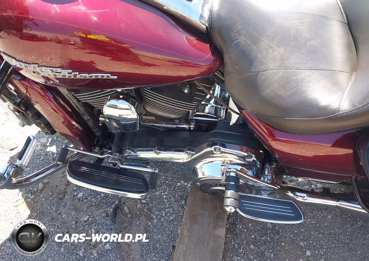 2014 Harley-Davidson Flhxs Street Glide Special VIN:1HD1KRM17EB705961 - 9