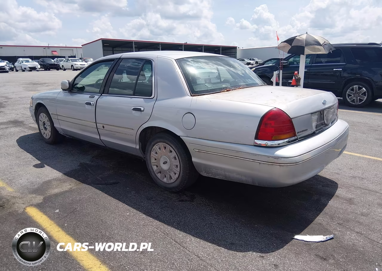 2003 Ford Crown Victoria Standard VIN:2FAFP73W83X110157 - 3