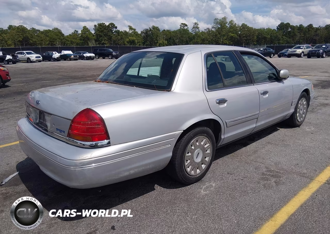2003 Ford Crown Victoria Standard VIN:2FAFP73W83X110157 - 4
