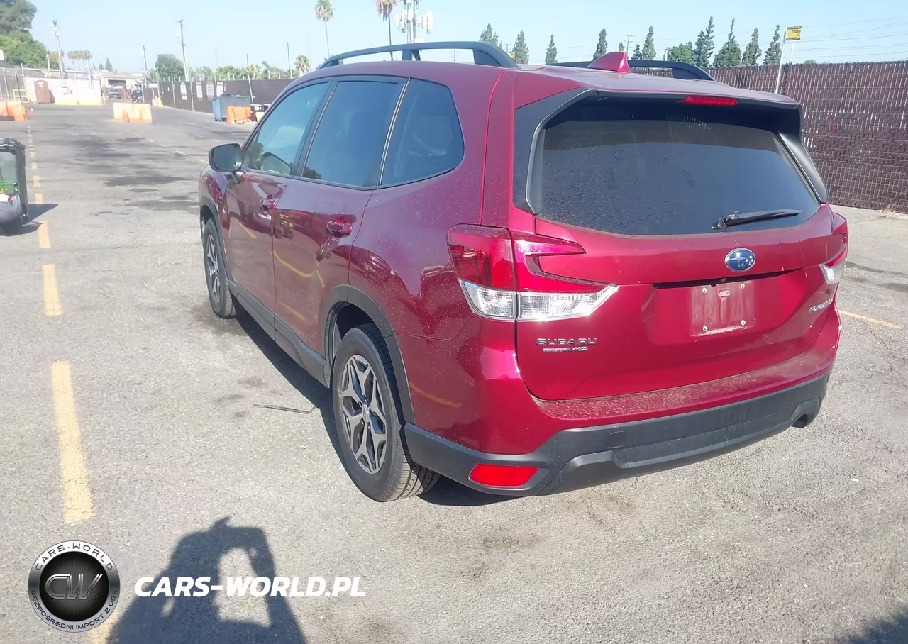 2020 Subaru Forester Premium VIN:JF2SKAJC0LH512351 - 3