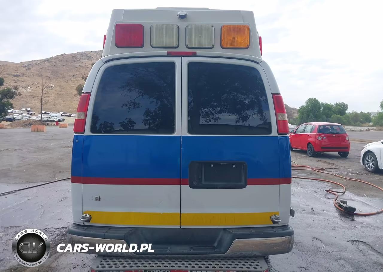 2014 Chevrolet Express 3500 VIN:1GBZGUCL5E1205612 - 17