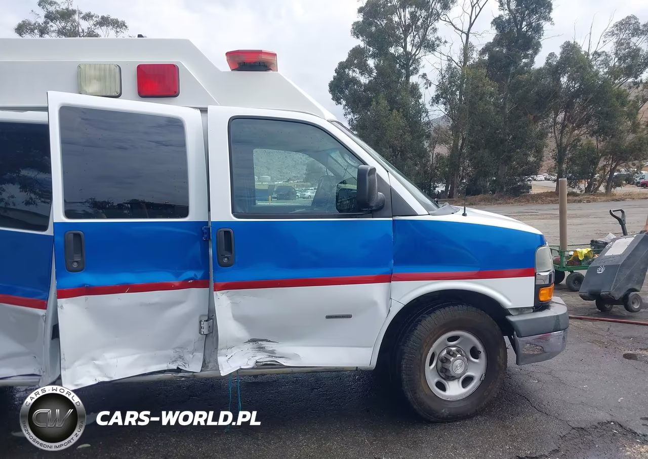 2014 Chevrolet Express 3500 VIN:1GBZGUCL5E1205612 - 6
