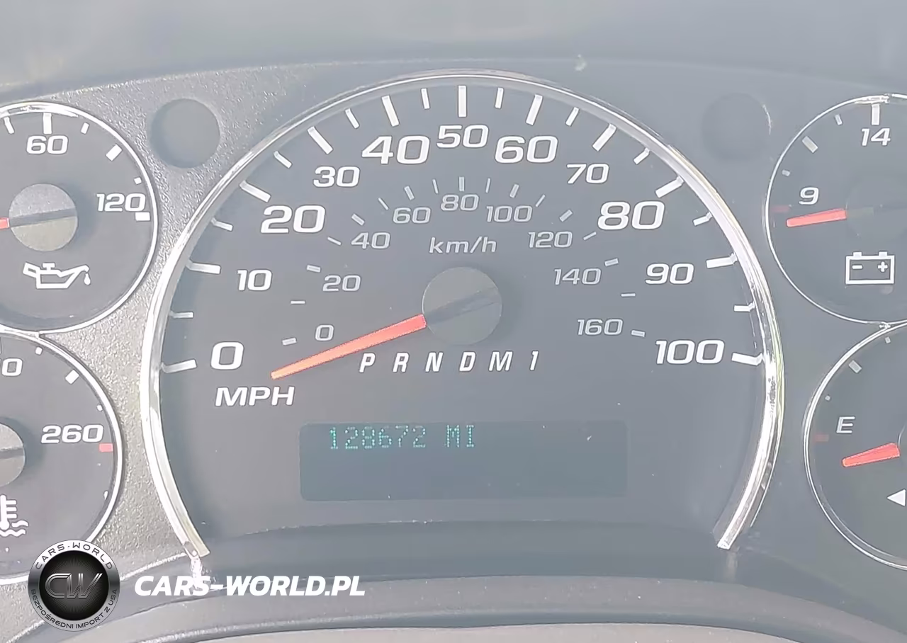 2014 Chevrolet Express 3500 VIN:1GBZGUCL5E1205612 - 7