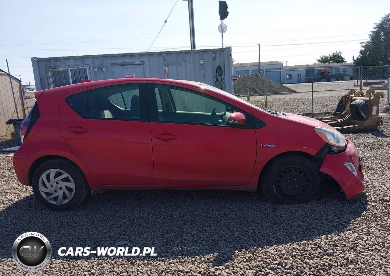 2015 Toyota Prius C One VIN:JTDKDTB37F1576662 - 14