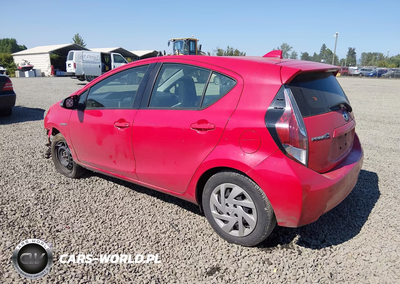 2015 Toyota Prius C One VIN:JTDKDTB37F1576662 - 3