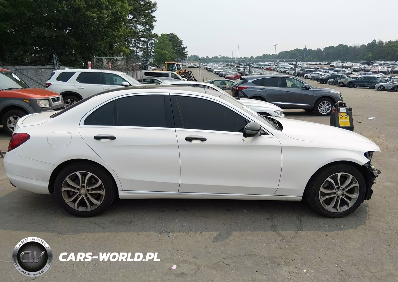 2016 Mercedes-Benz C 300 4Matic VIN:55SWF4KB2GU100691 - 13
