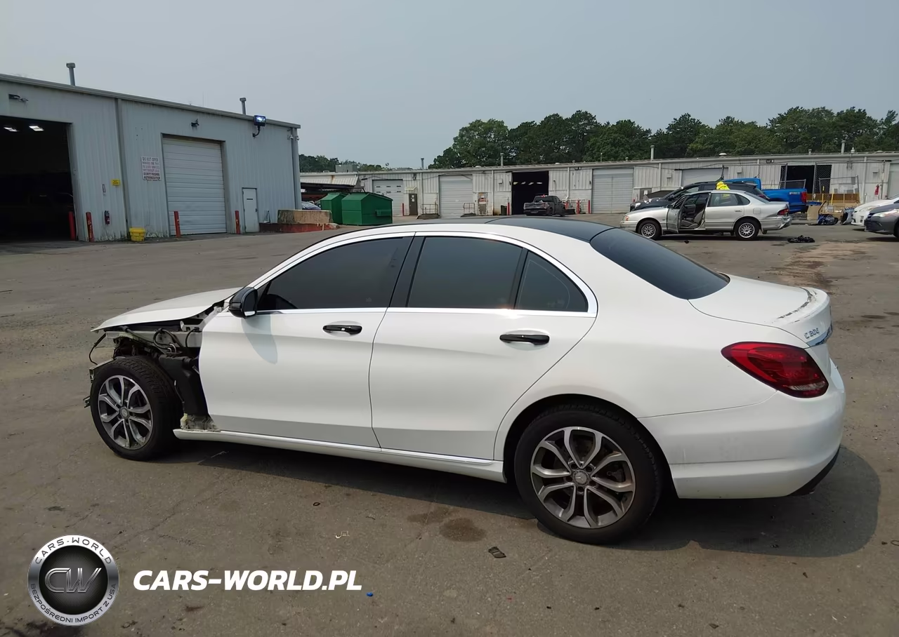 2016 Mercedes-Benz C 300 4Matic VIN:55SWF4KB2GU100691 - 14