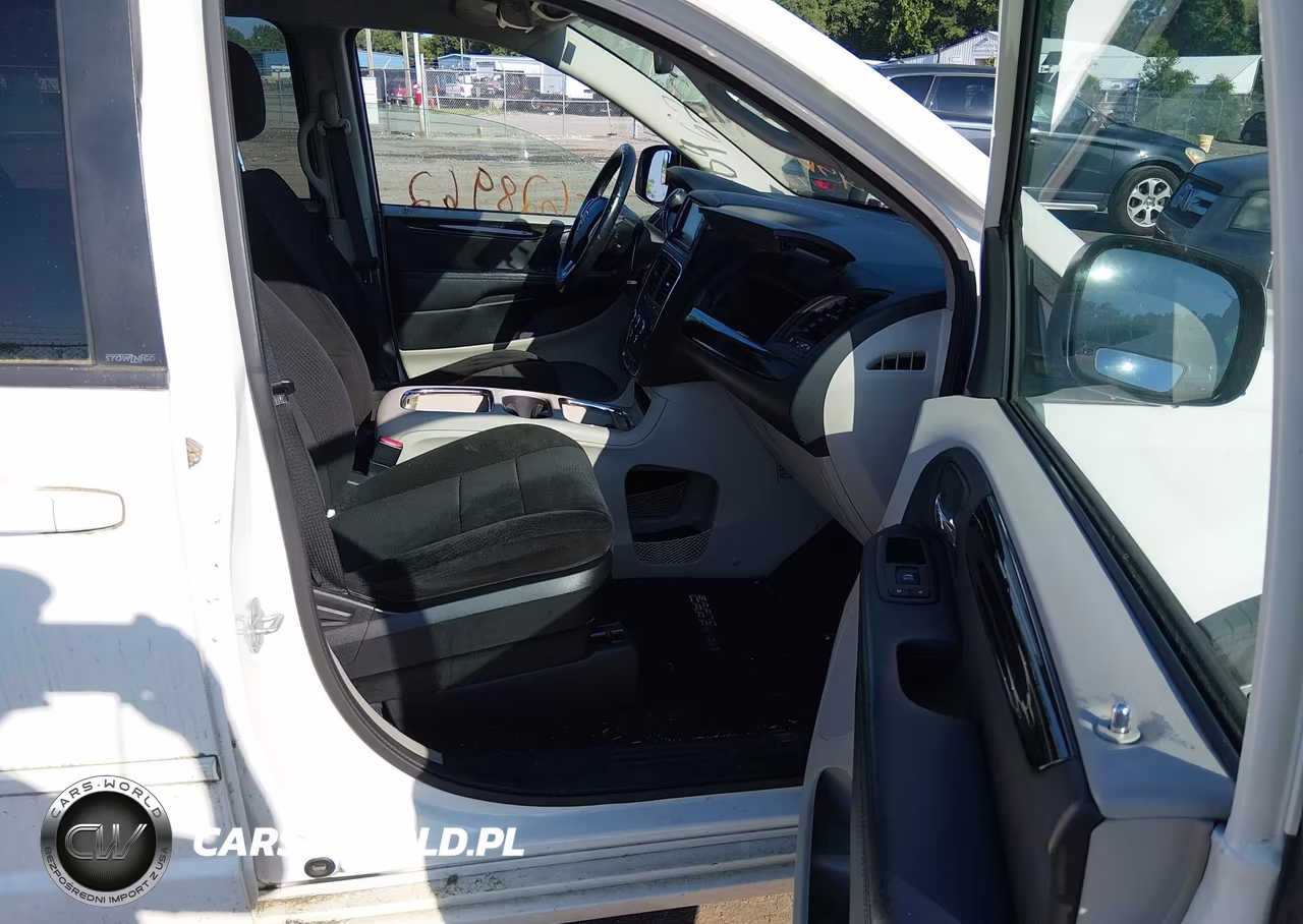 2013 Dodge Grand Caravan Sxt VIN:2C4RDGCG2DR719470 - 5