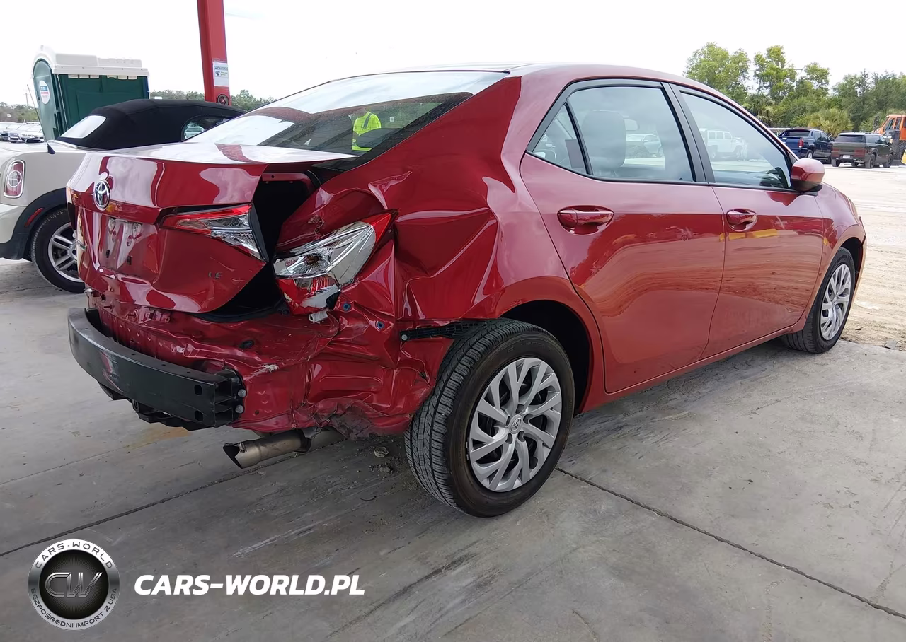 2017 Toyota Corolla Le VIN:2T1BURHE3HC815649 - 4
